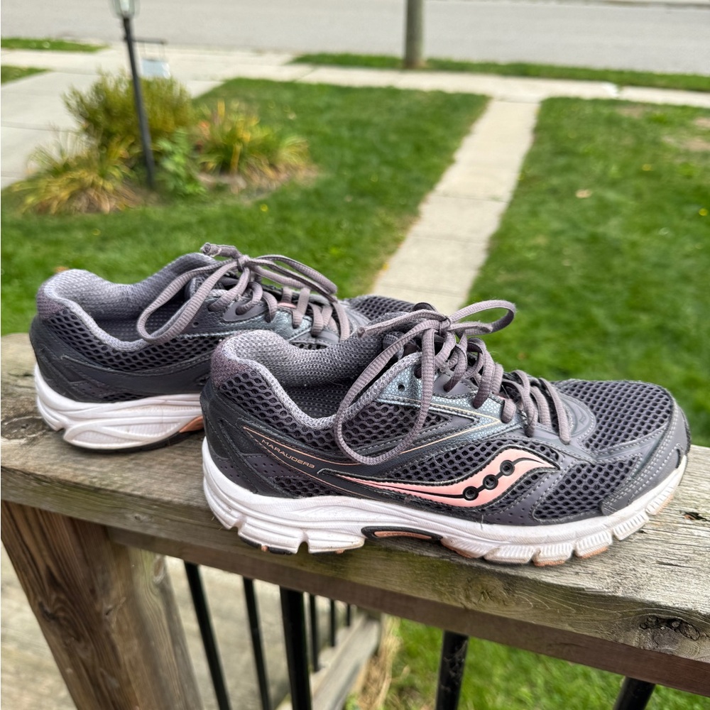 Saucony Women's Charcoal and Blush Athletic Shoes